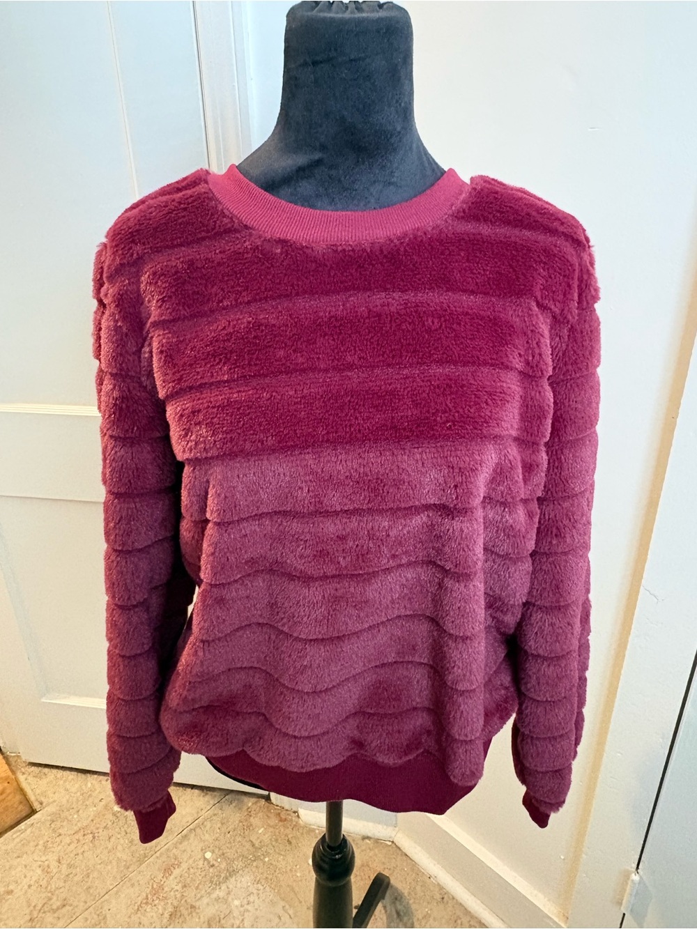 Almost Famous Plush Ribbed Crewneck Sweater - Wine